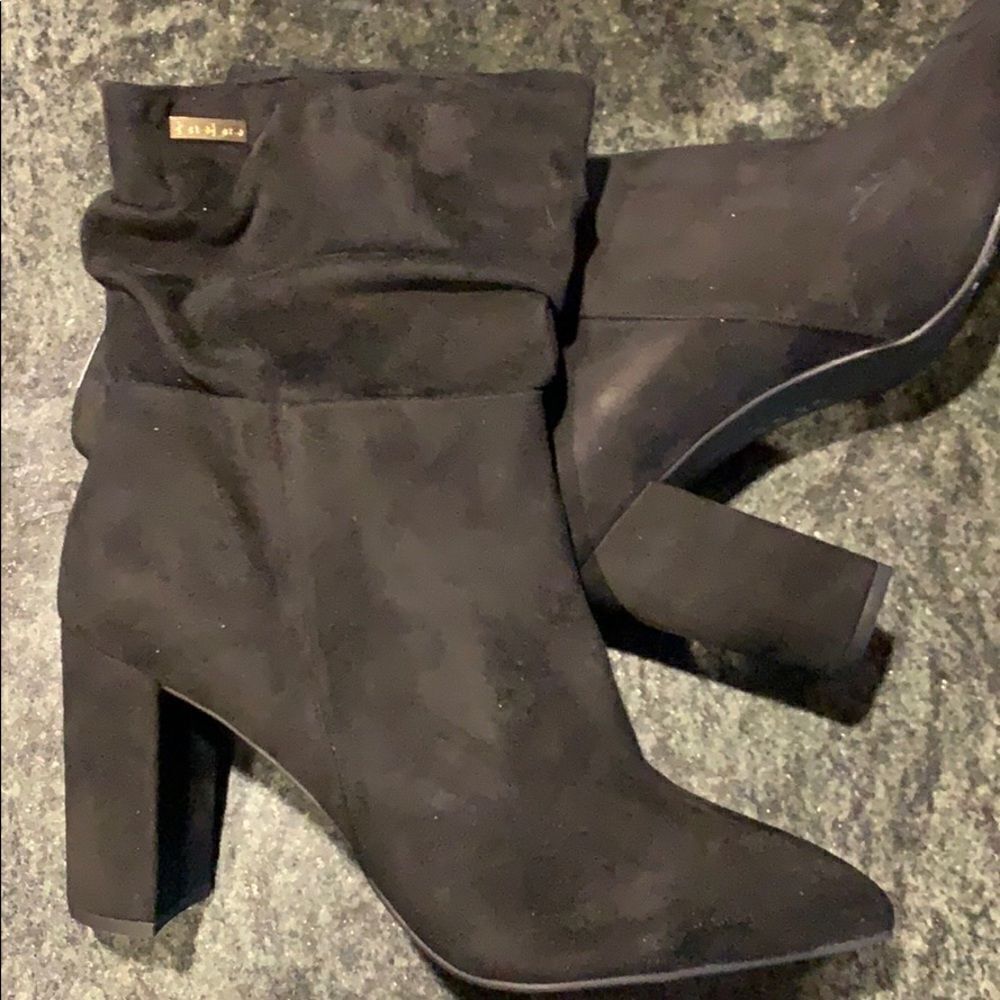 Bebe savors bootie - Picture 4 of 6